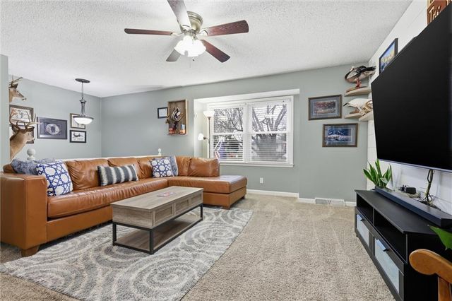 8001 Bel Ray Drive, Belton, MO 64012