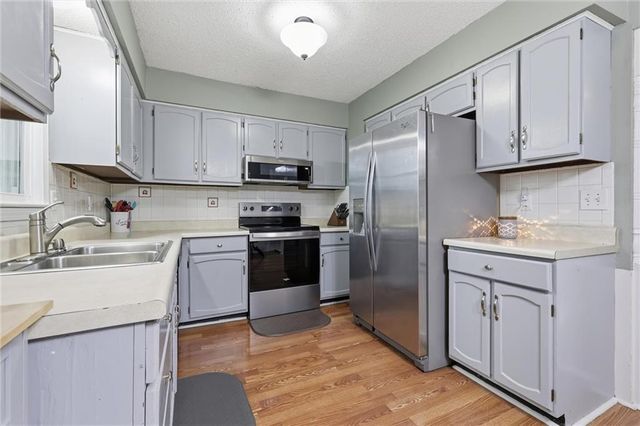 8001 Bel Ray Drive, Belton, MO 64012