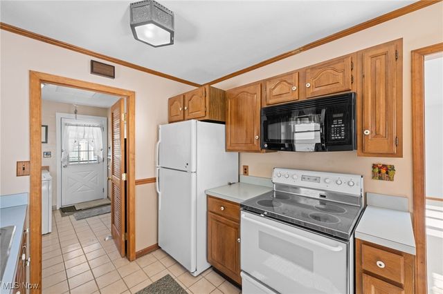 246 Kempton, Berea, OH 44017