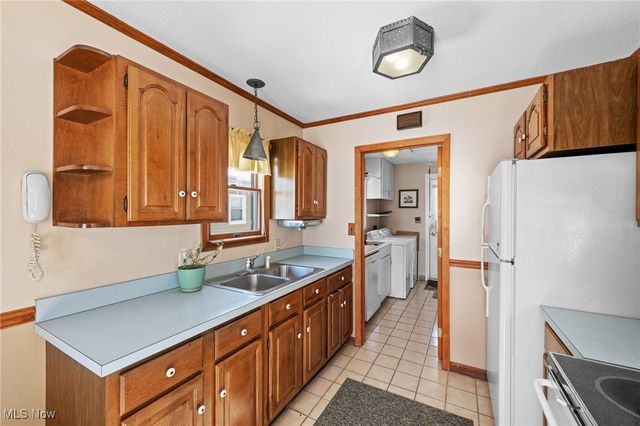 246 Kempton, Berea, OH 44017