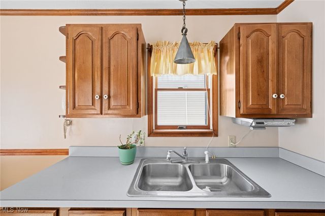 246 Kempton, Berea, OH 44017