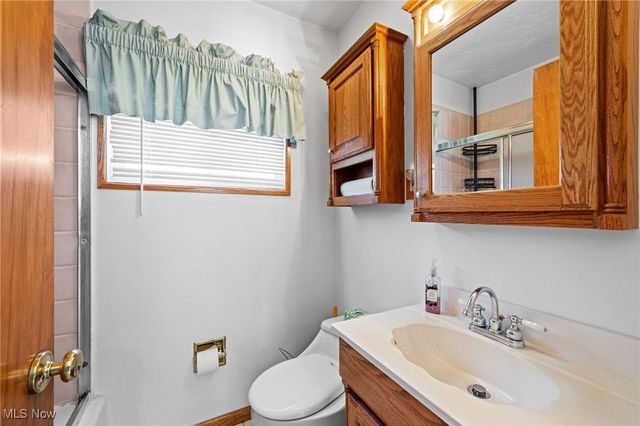 246 Kempton, Berea, OH 44017