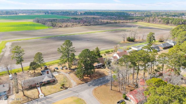 1700 Hardee Road, Kinston, NC 28504