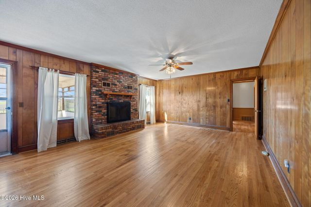 1700 Hardee Road, Kinston, NC 28504