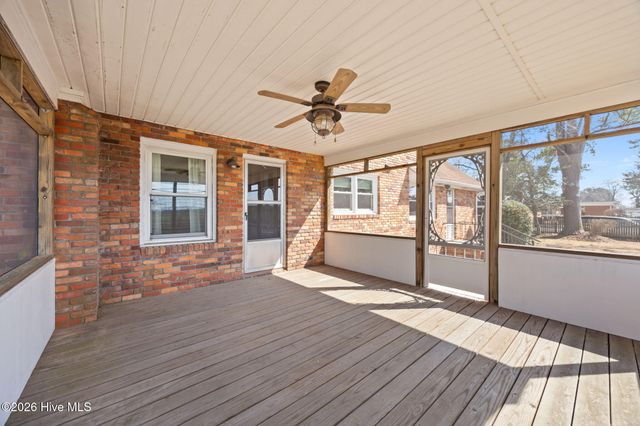 1700 Hardee Road, Kinston, NC 28504