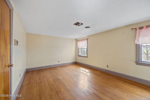 1700 Hardee Road, Kinston, NC 28504