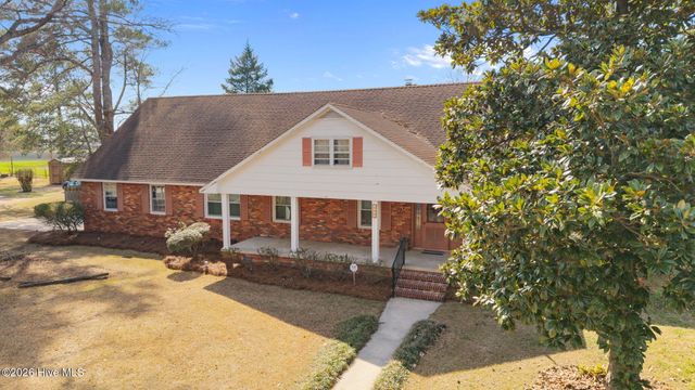 1700 Hardee Road, Kinston, NC 28504