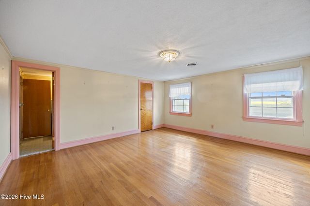 1700 Hardee Road, Kinston, NC 28504