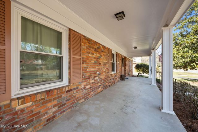 1700 Hardee Road, Kinston, NC 28504