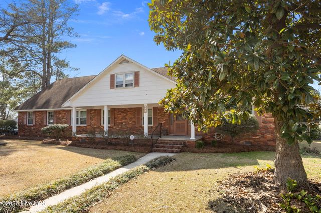 1700 Hardee Road, Kinston, NC 28504