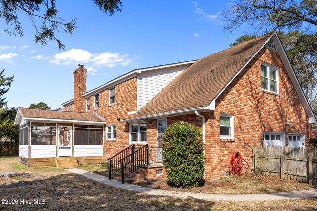 1700 Hardee Road, Kinston, NC 28504