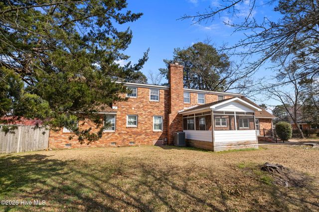 1700 Hardee Road, Kinston, NC 28504