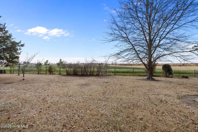 1700 Hardee Road, Kinston, NC 28504