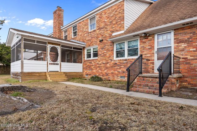 1700 Hardee Road, Kinston, NC 28504