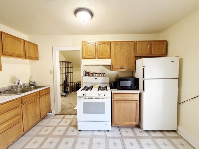 108 N HICKORY STREET, Fond Du Lac, WI 54935