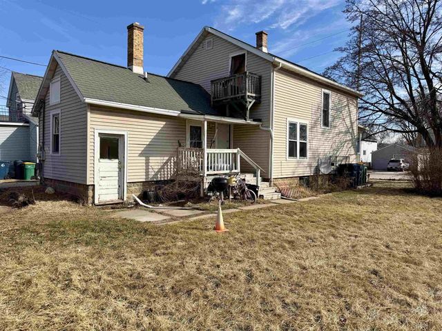 108 N HICKORY STREET, Fond Du Lac, WI 54935