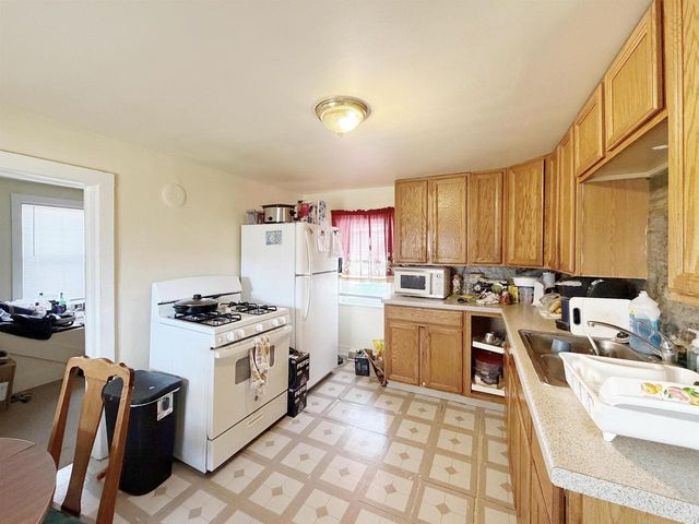 108 N HICKORY STREET, Fond Du Lac, WI 54935