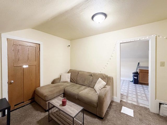 108 N HICKORY STREET, Fond Du Lac, WI 54935