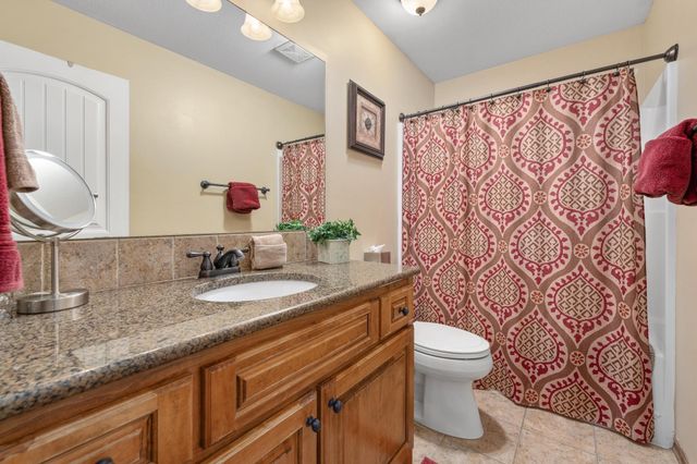 2250 N Stonegate Cir, Andover, KS 67002