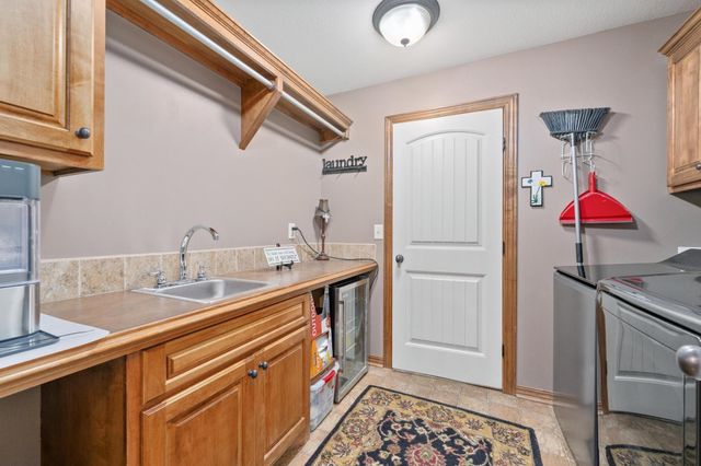2250 N Stonegate Cir, Andover, KS 67002