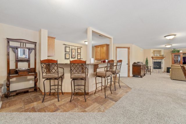 2250 N Stonegate Cir, Andover, KS 67002