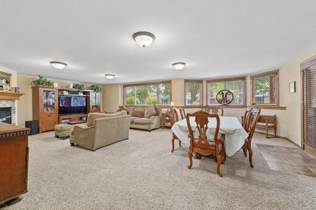 2250 N Stonegate Cir, Andover, KS 67002