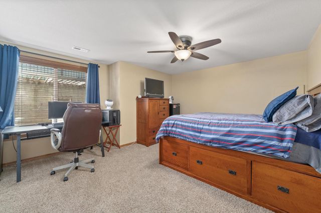 2250 N Stonegate Cir, Andover, KS 67002