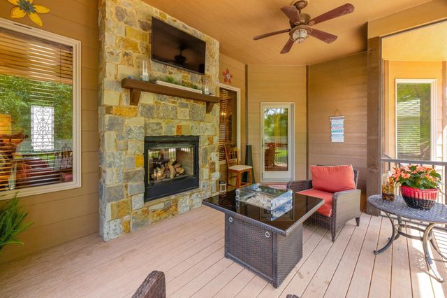 2250 N Stonegate Cir, Andover, KS 67002
