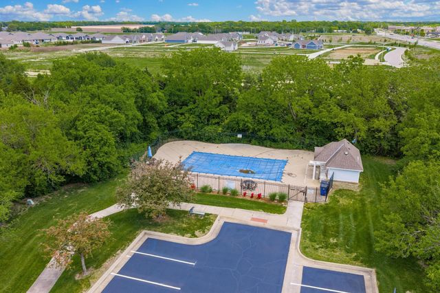 2250 N Stonegate Cir, Andover, KS 67002