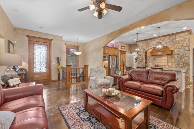 2250 N Stonegate Cir, Andover, KS 67002