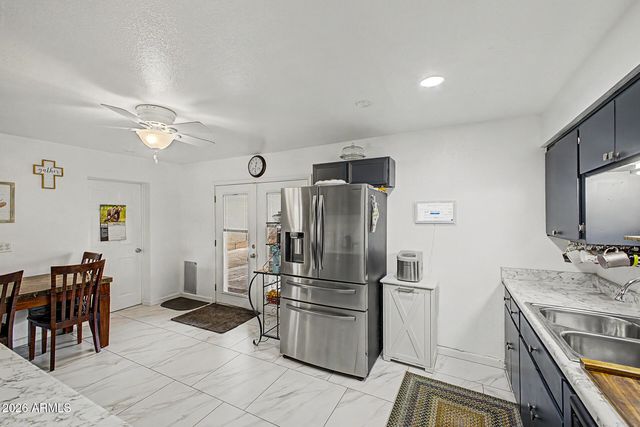 2560 W GREGORY Street, Apache Junction, AZ 85120