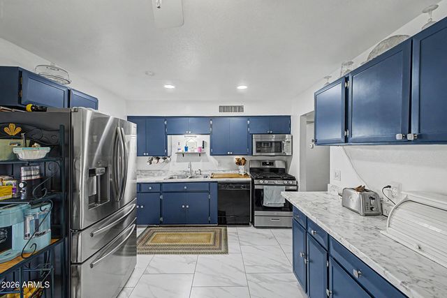 2560 W GREGORY Street, Apache Junction, AZ 85120