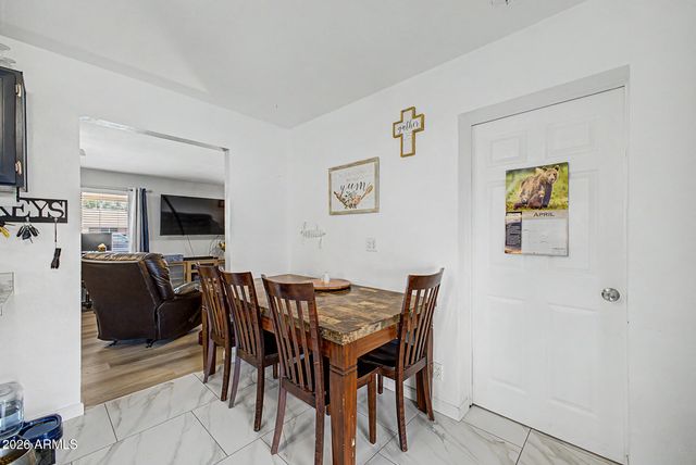 2560 W GREGORY Street, Apache Junction, AZ 85120