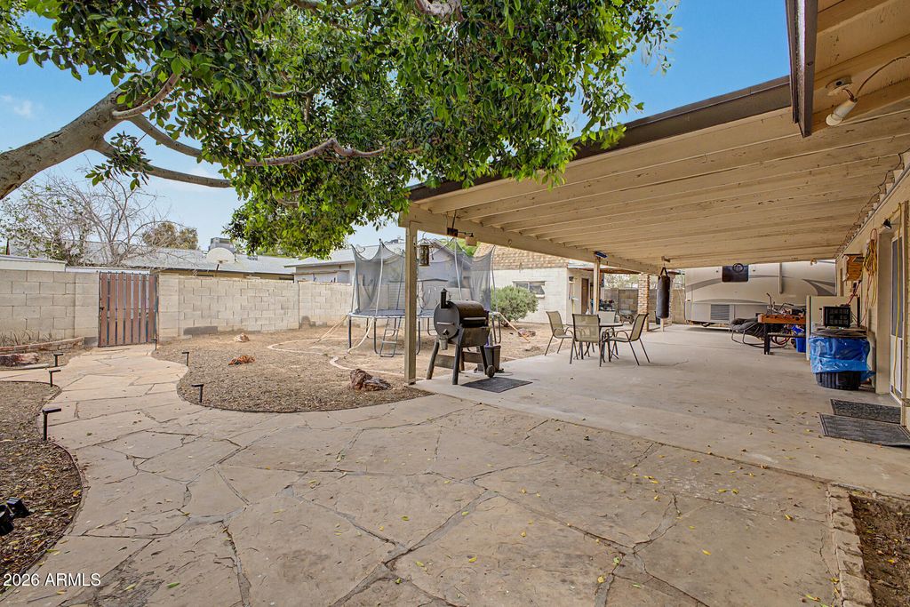 Image 25 of property listing at 2560 W GREGORY Street, Apache Junction, AZ 85120