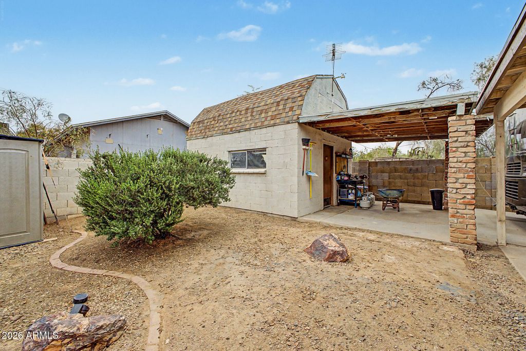 Image 27 of property listing at 2560 W GREGORY Street, Apache Junction, AZ 85120