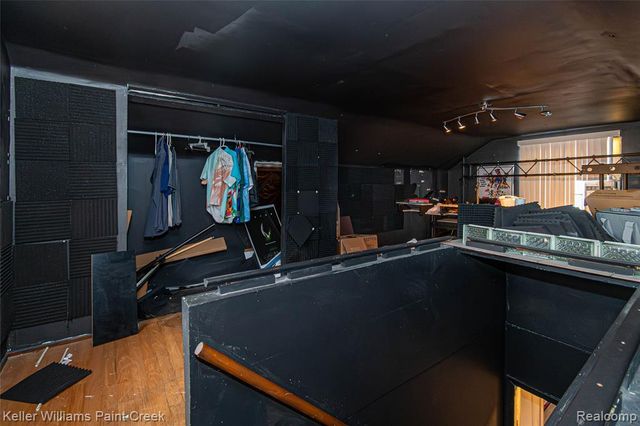 15306 Asbury Park, Detroit, MI 48227