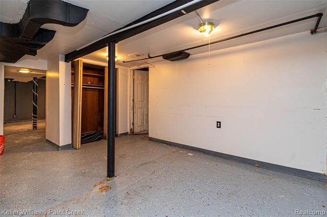 15306 Asbury Park, Detroit, MI 48227