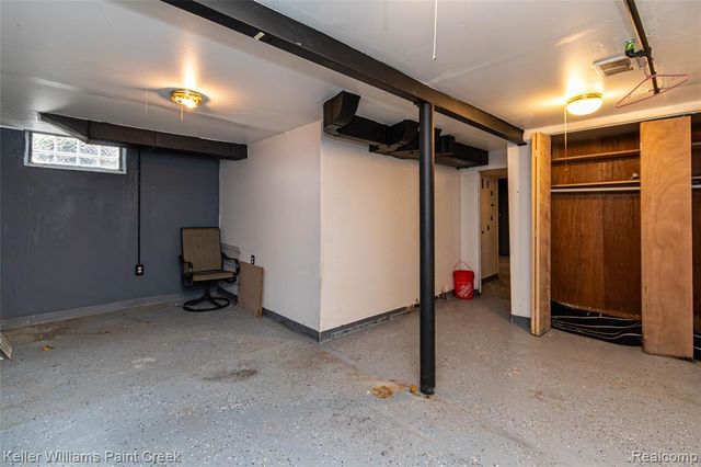 15306 Asbury Park, Detroit, MI 48227