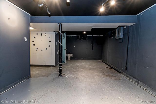 15306 Asbury Park, Detroit, MI 48227