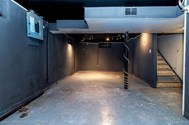 15306 Asbury Park, Detroit, MI 48227