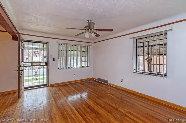 15306 Asbury Park, Detroit, MI 48227