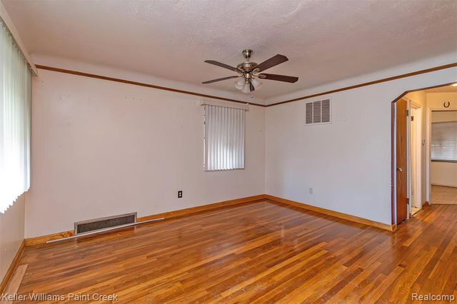 15306 Asbury Park, Detroit, MI 48227