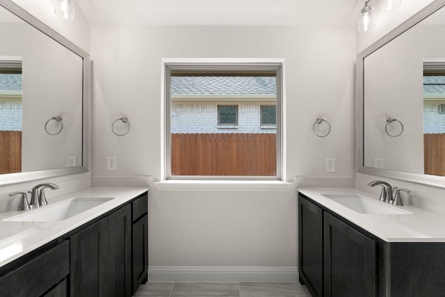 3933 Melica Lane, Heartland, TX 75114