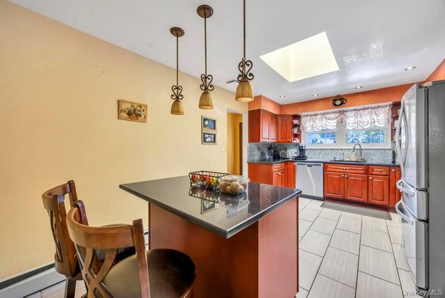 53 Stevenson Place, Deer Park, NY 11729