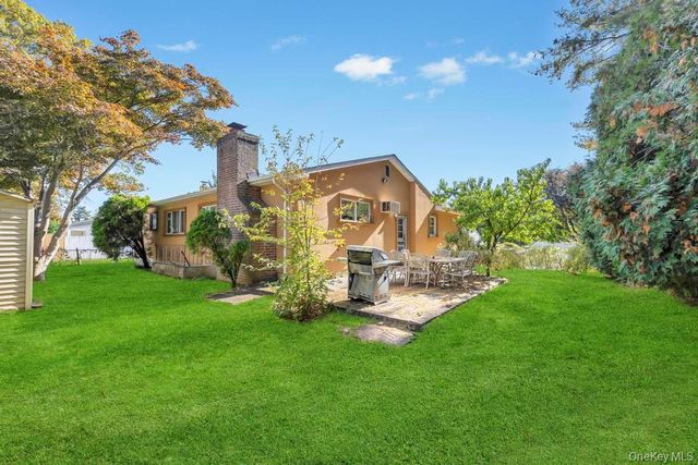 53 Stevenson Place, Deer Park, NY 11729