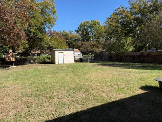 2206 12th Street, Brownwood, TX 76801