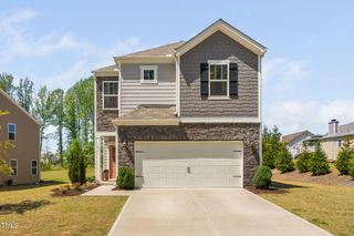 1036 S Fieldhaven Drive, Fuquay Varina, NC 27526