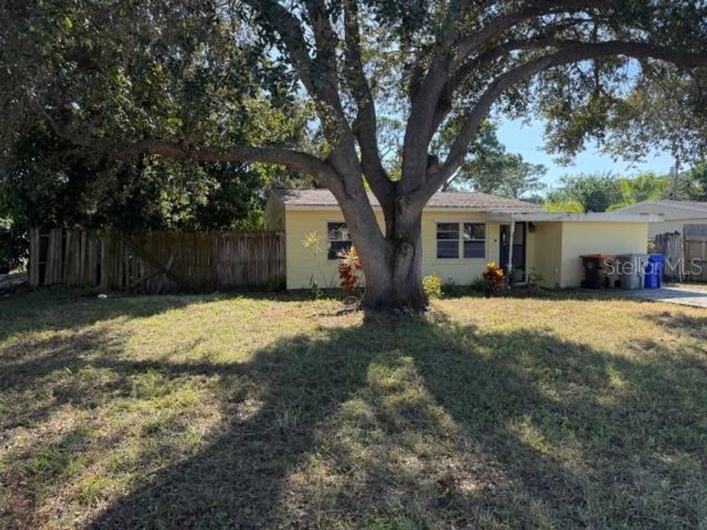 523 7TH LANE SW, Vero Beach, FL 32962