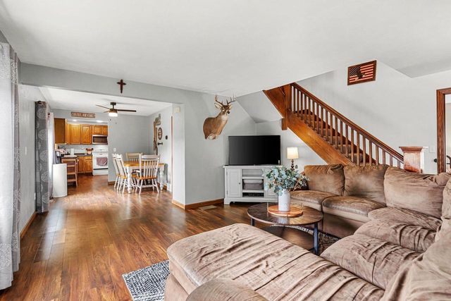 N5403 COUNTY RD W, New London, WI 54961