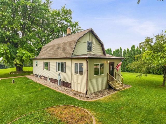 N5403 COUNTY RD W, New London, WI 54961